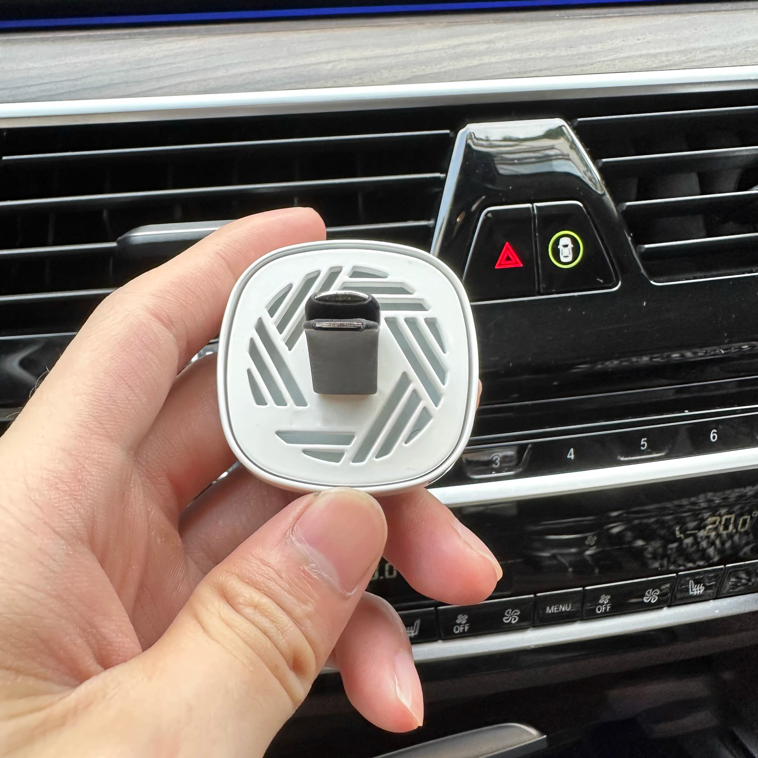 Car Vent Clip 103