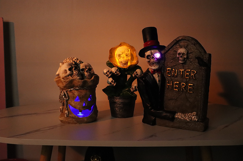 Halloween Skull Sunflower Statue