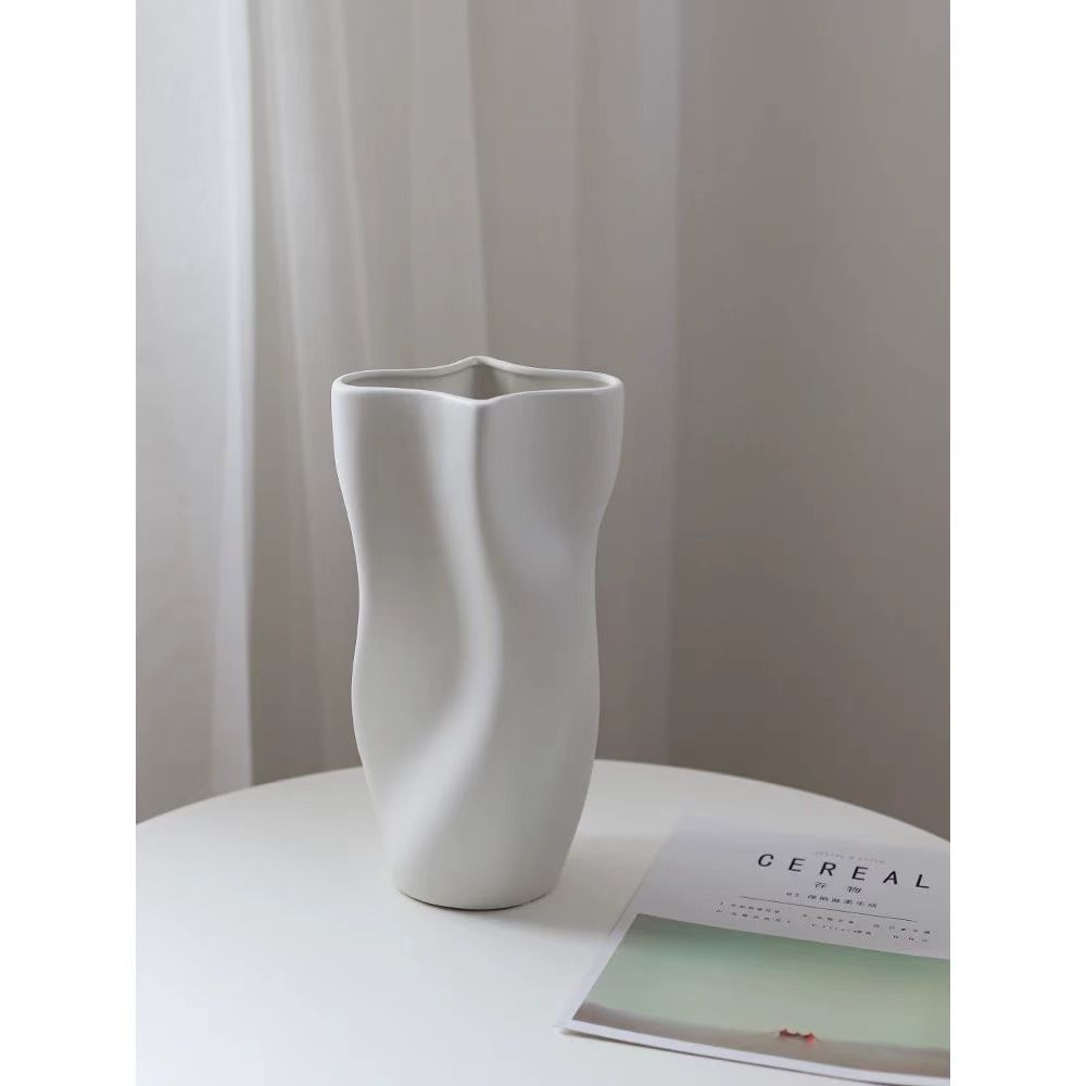 Ceramic Vase 004