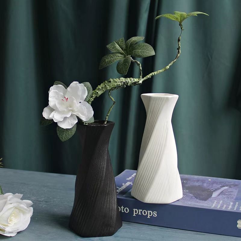 Ceramic Vase 028